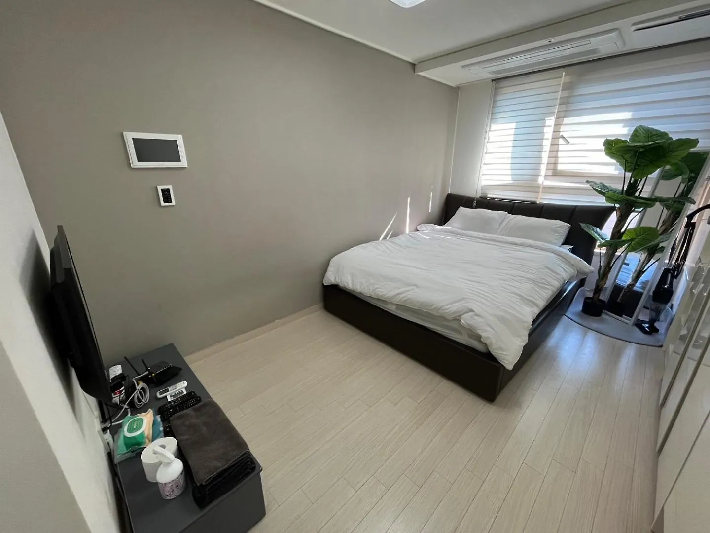 Gangnam Central House, Just 1 Mins From Sinnonhyeon Stn, 5 Mins From Gangnam Stn